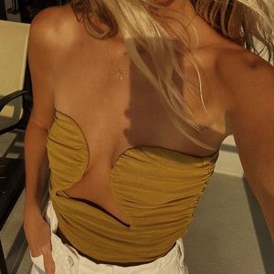 WELCOME TO THE LOVE CLUB
HEART TOP